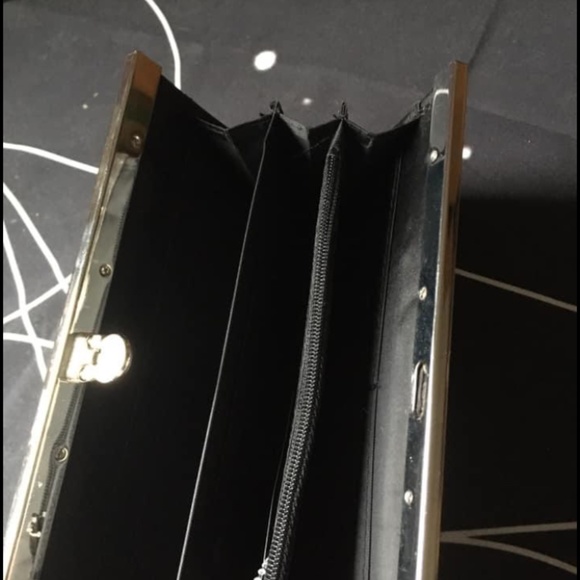 Gina Concepts Teal Snake Skin Wallet - Picture 4 of 5